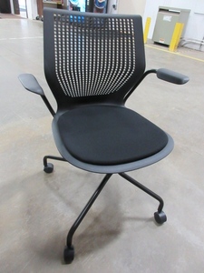 KNOLL MULTI USE CHAIRS WITH ARMS CASTERS