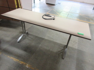 VERSTEEL TRAINING TABLE WITH POP UP POPWER PORT