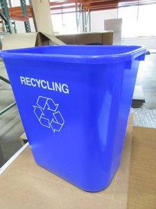 BRAND NEW 28 QUART RECYCLE BINS