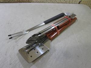 lot 18 image: Grilling Set with Extra Fork  RM1...
