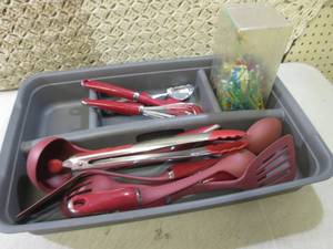 lot 54 image: Assorted Kitchen Tools in Tray  RM2...