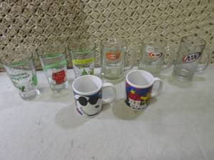 lot 56 image: Assorted Vintage A&W Mugs and Peanu...
