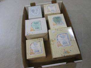 lot 67 image: Assorted Cherished Teddies  D-3...