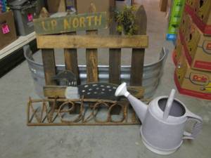 lot 80 image: Wood Decor, Watering Can and Baseme...