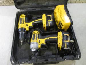 lot 109 image: Dewalt 18V Cordless Drill Driver, I...