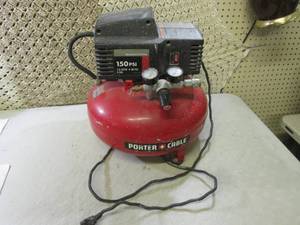 lot 110 image: Porter Cable 6 Gallon Air Compresso...