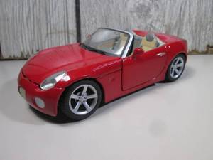 lot 135 image: Maisto Die Cast 2006 Pontiac Solsti...