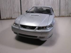lot 139 image: Maisto Die Cast 1999 Mustang GT 11...