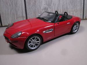 lot 140 image: Maisto Die Cast BMW Z8 118 Scale...