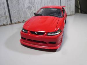 lot 152 image: Maisto Die Cast 2000 Mustang SVT Co...