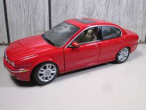 lot 154 image: Maisto Die Cast Jaguar X Type 118 ...