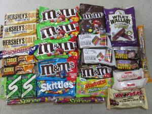 lot 162 image: Assorted Candy  C-1...