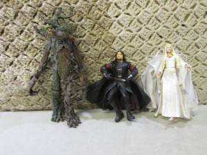 lot 178 image: Lord of the Ring Toy Figures  EC1...