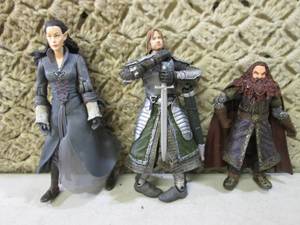 lot 180 image: Lord of the Ring Toy Figures  EC1...