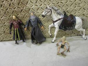lot 182 image: Lord of the Ring Toy Figures  EC1...