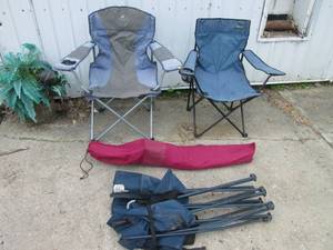 lot 186 image: 4 Portable Folding Chairs  CLR...