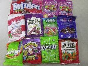 lot 200 image: Assorted Bag Candy  B-1...