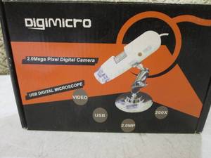 lot 220 image: Digimicro Digital Camera  USB Digi...