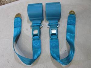 lot 231 image: Set of Retractable Seat Belts New  ...