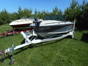 lot 3 image: 1988 Dynasty FishSki 170 17 Speed Boat with Trailer