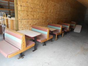 lot 5 image: Restaurant Booths and Tables