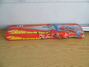 lot 11 image: HotWheels Track