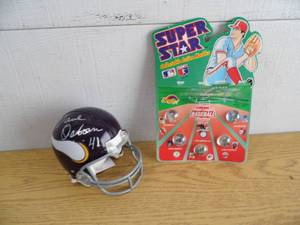 lot 26 image: Vikings Mini Helmet