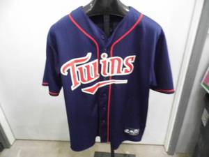 lot 43 image: Twins Jersey