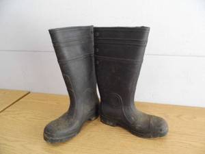 lot 56 image: LaCrosse Boots
