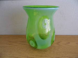 lot 60 image: Green Vase