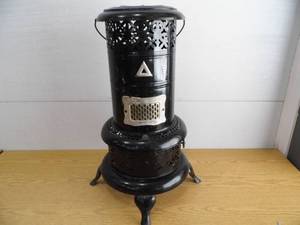 lot 82 image: Perfection Oil Heater