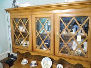 lot 146 image: China Cabinet