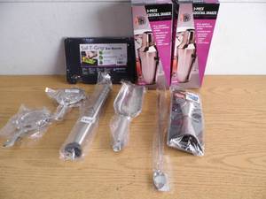 lot 157 image: Bar - Party Supplies