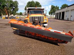 lot 2 image: 1995 Chevrolet Kodiak Dump Truck with Plow