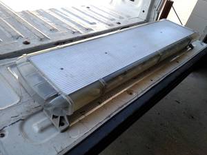 lot 7 image: Whelen SLERRBB Light Bar, No Contro...