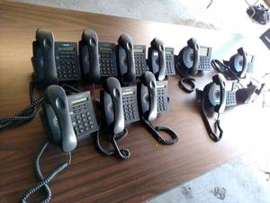 lot 10 image: (7) Shoretel IP115 Telephones & (3)...
