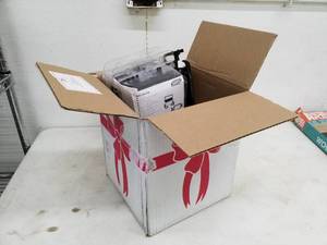 lot 3007 image: 2004-Up Ford Car Stereo Installation Kit, Car Scissor Jack, Exterior Car Door Trim, GMChrysler Multi-Model Car Stereo Wire Harness, TomTom Navigation Unit