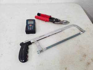 lot 3012 image: Hacksaw, Tin Snips, Bosch Distance Measurer DLR130