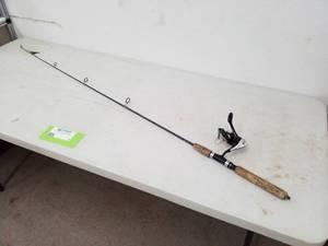 lot 4 image: Ironhawk Fishing Rod with FX 2500FB Fishing Reel