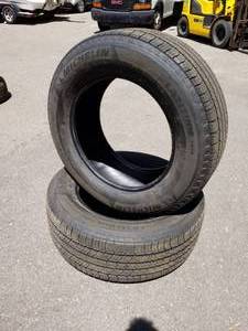 lot 17 image: Lot of (2) Michelin Latitude Tour P26560R18 Tires