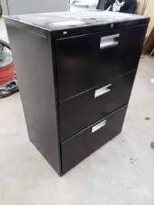 lot 2003 image: Metal Lateral File Cabinet 3-Locking Drawer