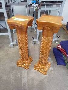 lot 1005 image: Lot of (2) Banquet Display Pedestals