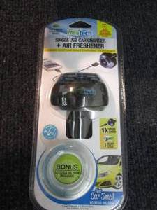 lot 31 image: 4 Fresh Tech Single USB Car Charger...