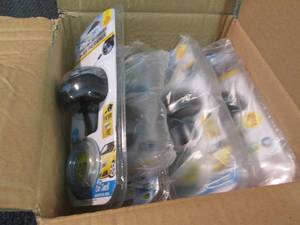 lot 34 image: 4 Fresh Tech Single USB Car Charger...