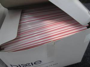 lot 36 image: 4- 1000 ct Boxes Dixie 5 inch Straw...