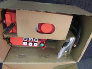 lot 74 image: Hoist Crane Wireless remote control...