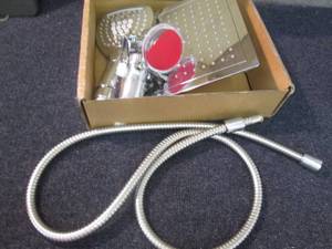 lot 78 image: Shower Set open box...