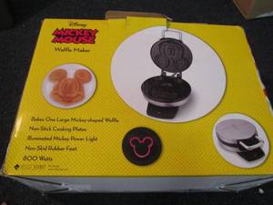lot 83 image: Simple Disney Mickey Mouse Waffle M...