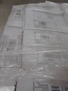 lot 114 image: 6 Cases Home Decorators Collection ...