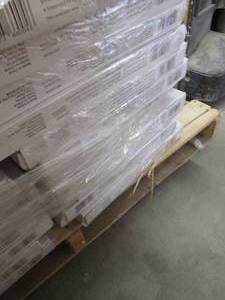lot 119 image: 6 Cases Home Decorators Collection ...